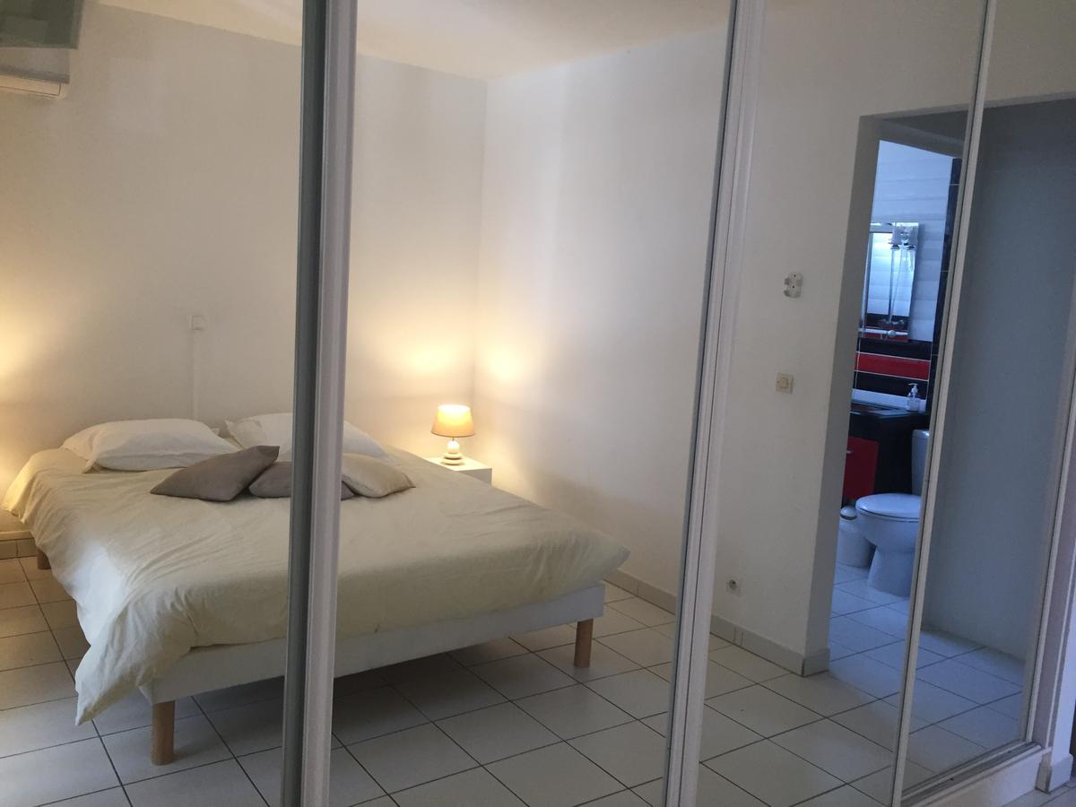 Location Dampierre Apartment Le Gosier  Exterior foto